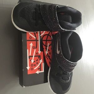 Nike Kyrie 2 Toddler Boy